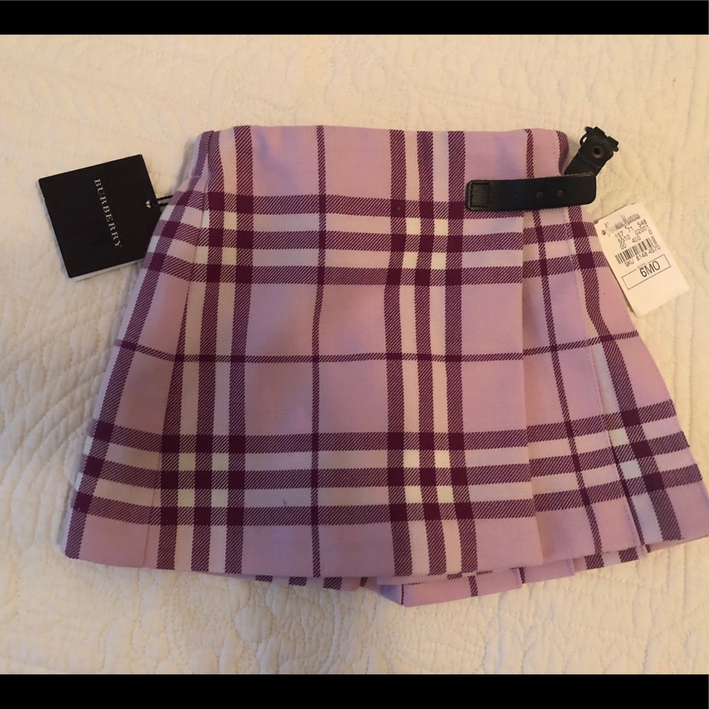 Burberry skirt